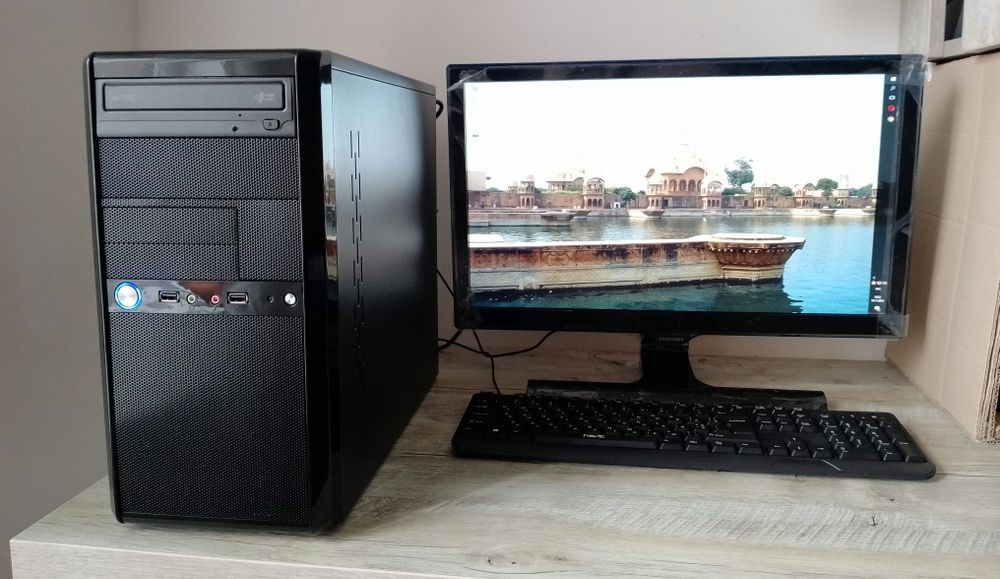 Продам НОВИЙ гральний комп'ютер.