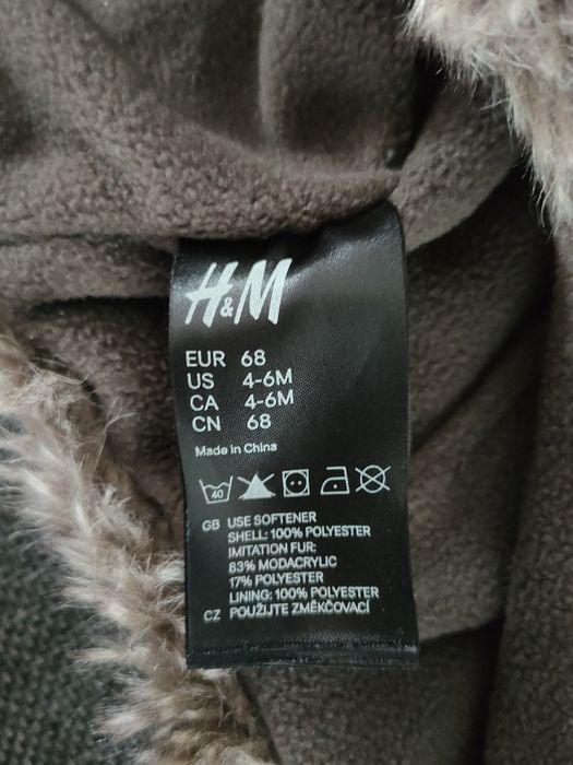 Czapka niemowlęca z haftem i pomponami 68 H&M