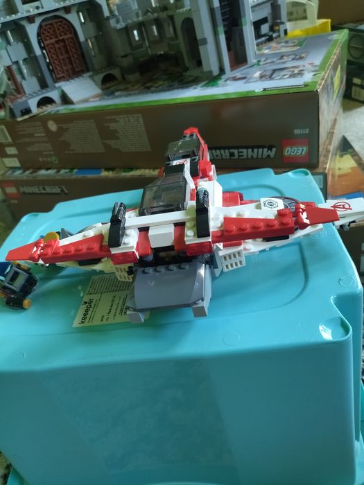 LEGO Marvel super Heroes avenjet 76049