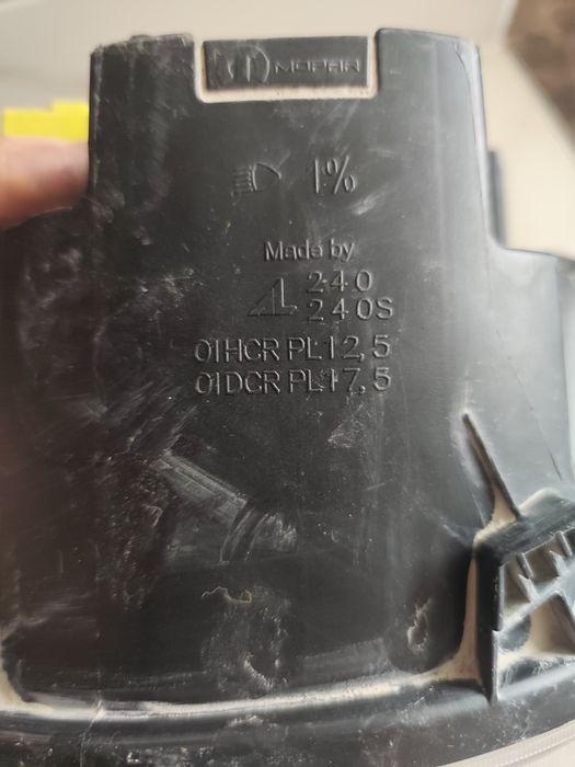 Фара Jeep Renegade