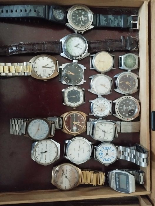Годинники СССР. Всі в різному стані.