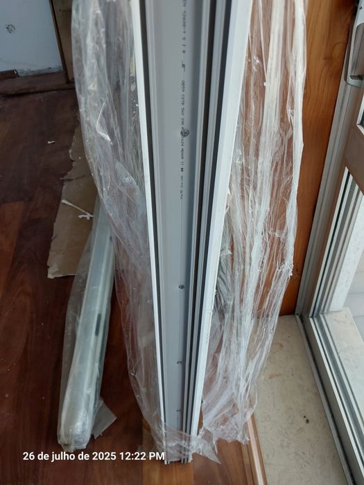 Portas Oscilobatentes PVC novas