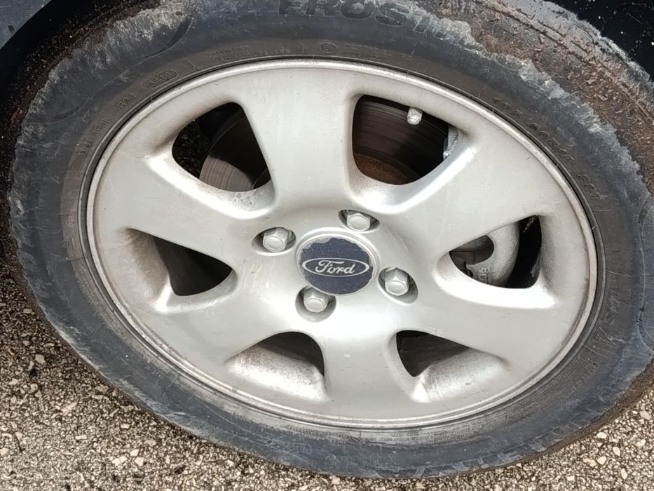 Carro ford mondeo 1,8