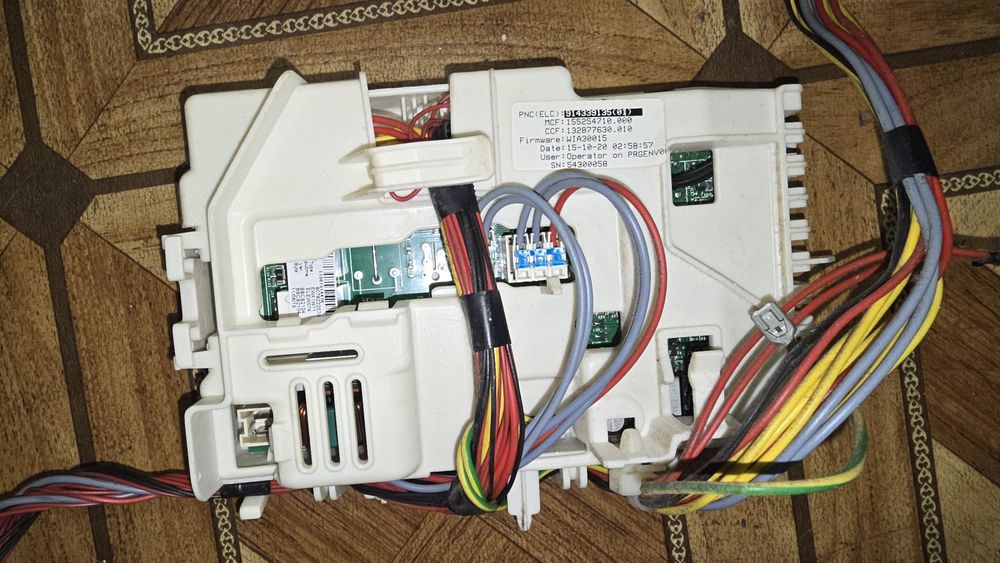 Запчастини з пральної машини ELECTROLUX