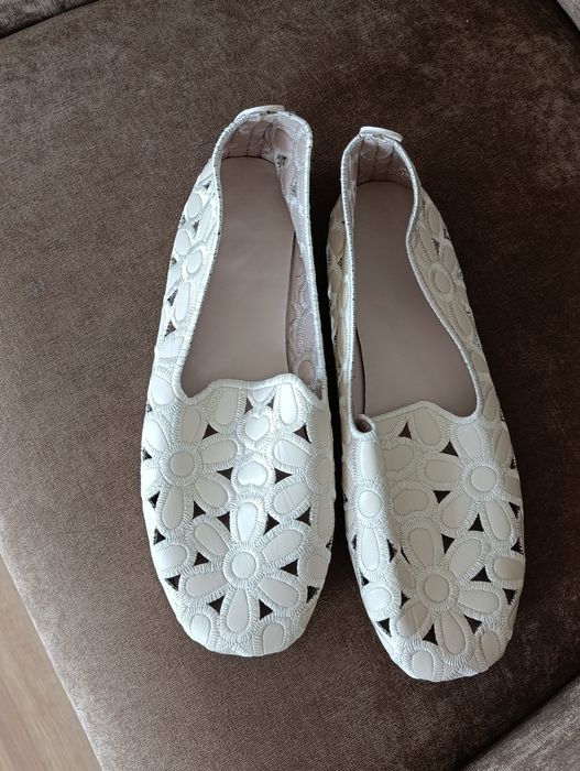 Beżowe baleriny ażurowe buty loefersy