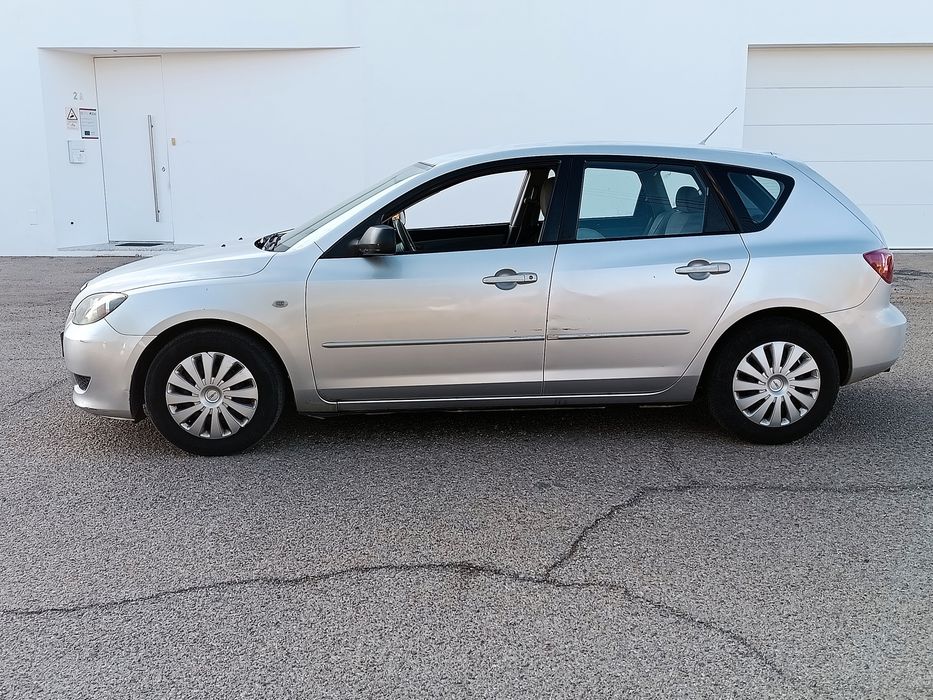 Mazda 3 HATCHBACK de 2004 nacional com 225mil kms