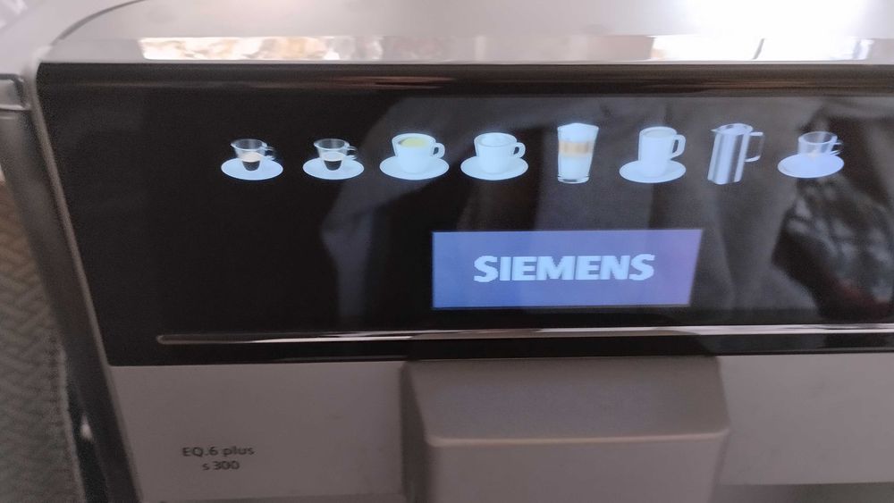 Ekspres ciśnieniowy Siemens EQ. 6 PLUS s300 ,sprawny