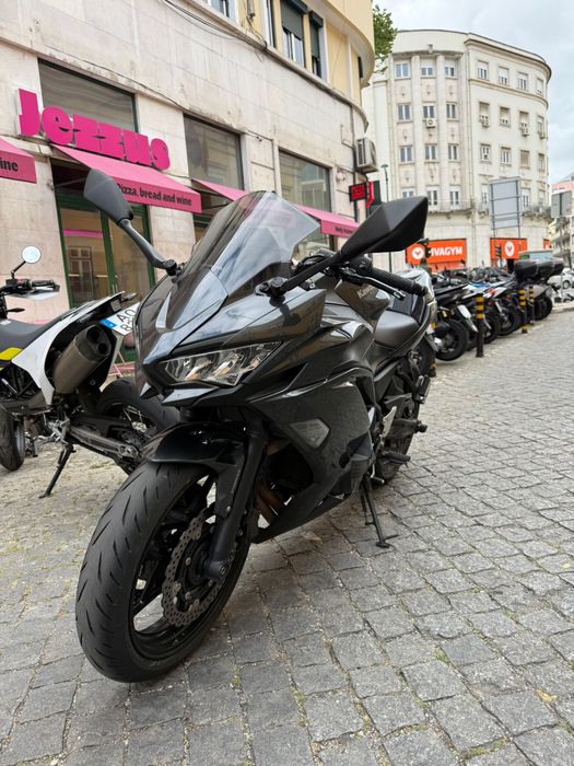 Kawasaki Ninja 650 KIT Performance 2025 – Impecável – Garantia 2028 – Extras Originais e PUIG
