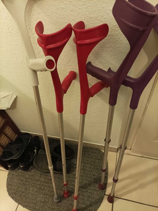 Продам костыли локтивые бывшие в употреблении