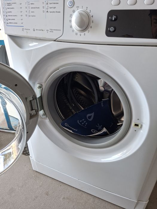 Pralka indesit slim 5kg jak nowa