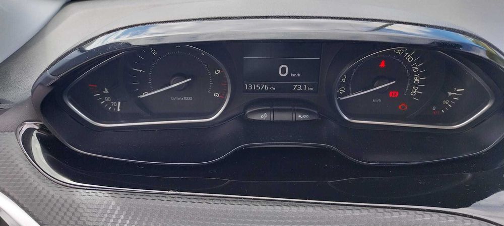 Peugeot 2008  1.6 hdi