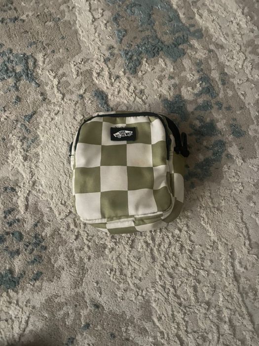 Сумка от бренда vans