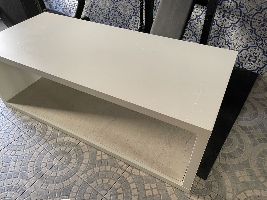 Móvel de apoio / criança