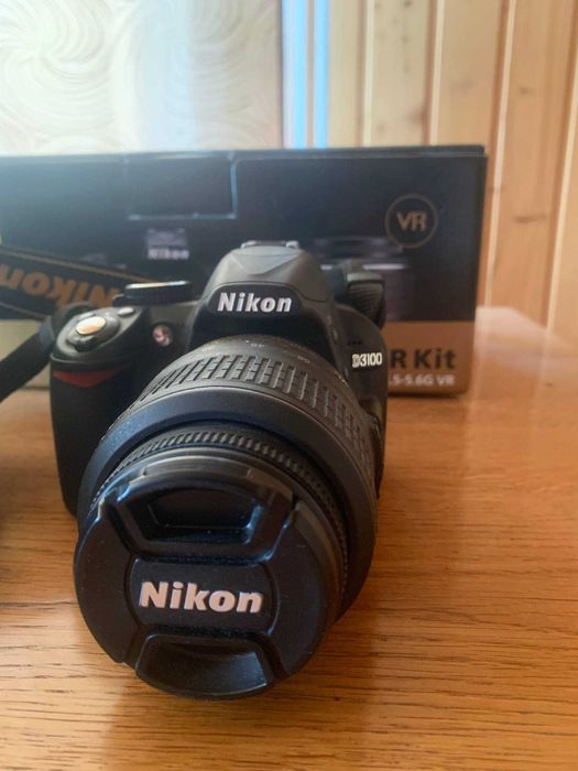 Nikon D3100 + 18-55 VR + карта пам’яті + сумка
