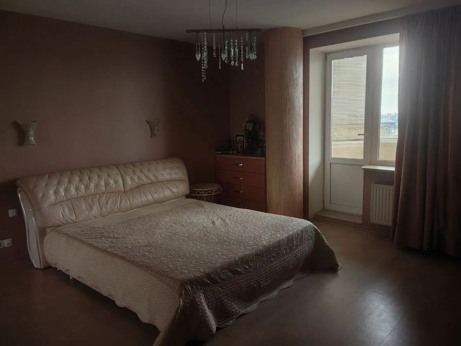 3 комн. Квартира 115м пр Гагарина 41/2