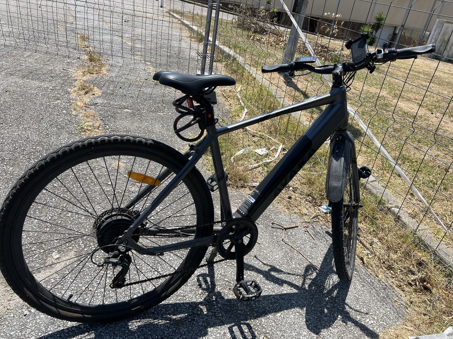 Bicicleta elétrica AVAKA R3 350W – autonomia real 40 km+