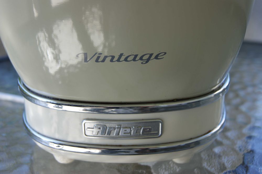 Stylowa , vintage wyciskarka do cytrusów Ariete