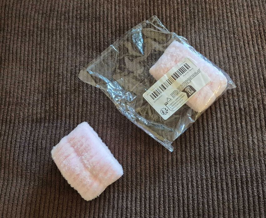 Sprzedam nowe, różowe frotki na nadgarstek