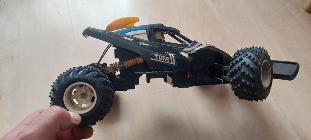 Nikko Super Presto Samochód zdalnie sterowany - dawca lata 90