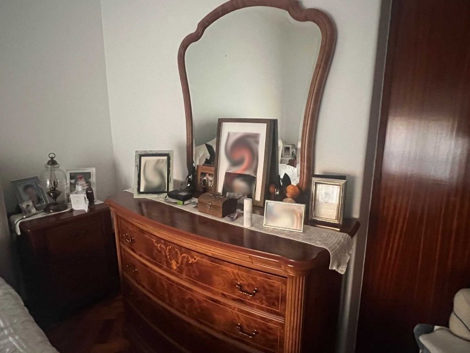 Mobília de Quarto Completa em Cerejeira com Embutidos