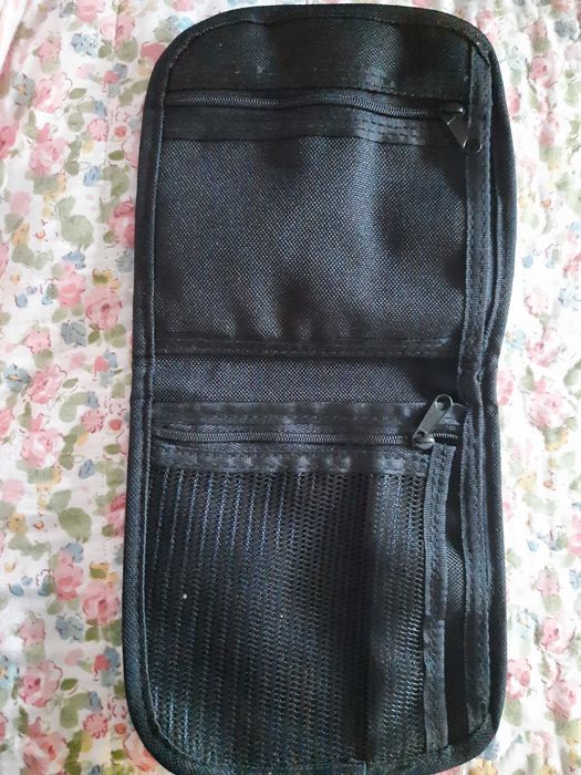 Torebka , etui na dokumenty, nerka