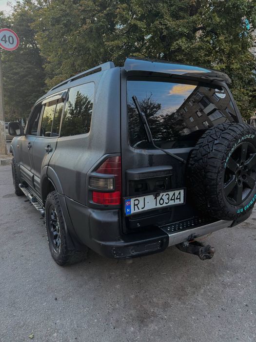 Мідсубісі педжеро 3