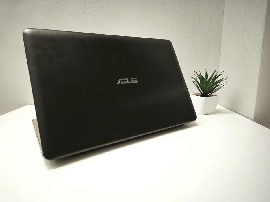 ASUS 15,6HD Игровой ноут [HD| i3 5005 |8GB |Nvidia 920M | SSD 240]
