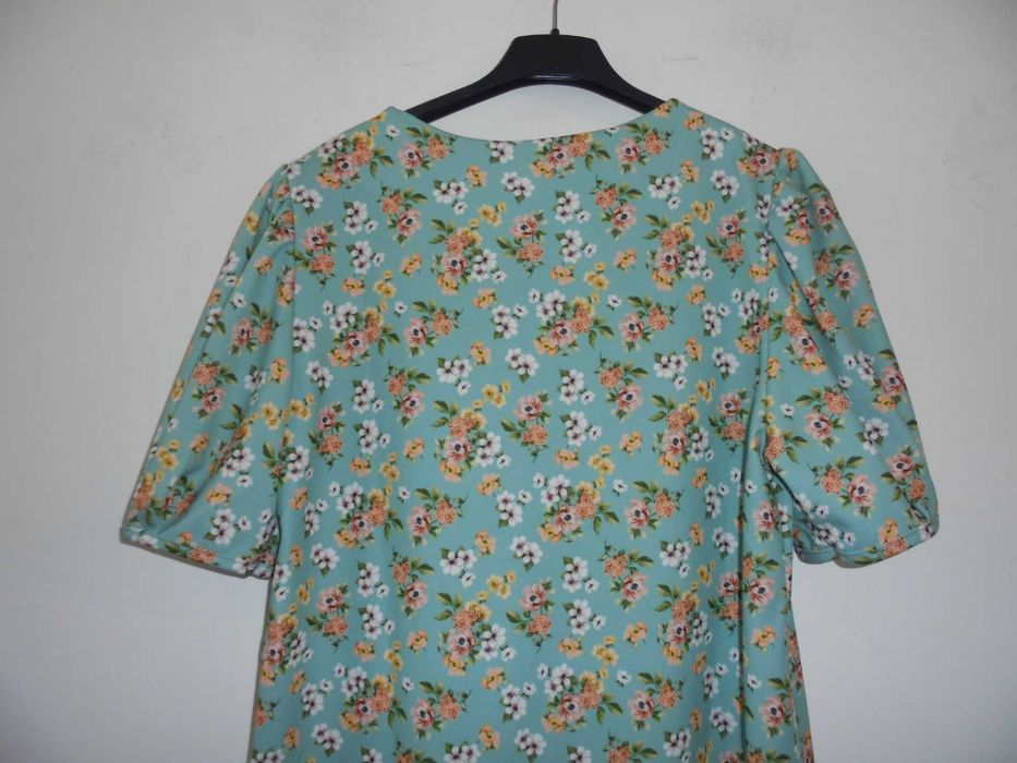 vestido de mulher as flores