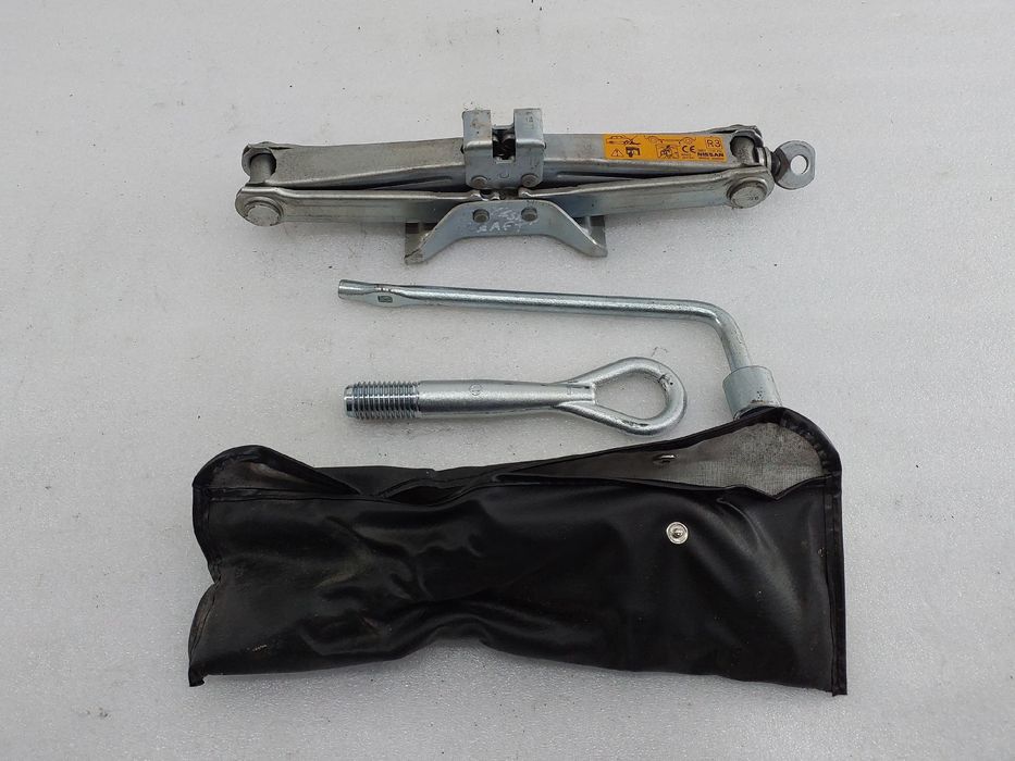 Conjunto / kit Ferramenta NISSAN Leaf EV (ZE0)