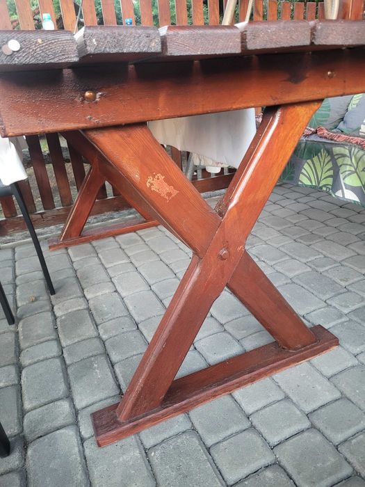 Stół do ogrodu lub altanki