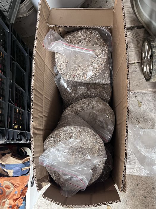 Żwir do akwarium okolo 20 kg dowolna ilość