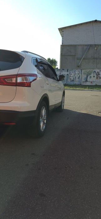 Nissan Qashqai. .