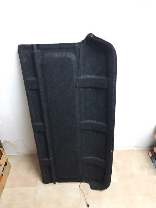 Chapeleira/Cortina da mala