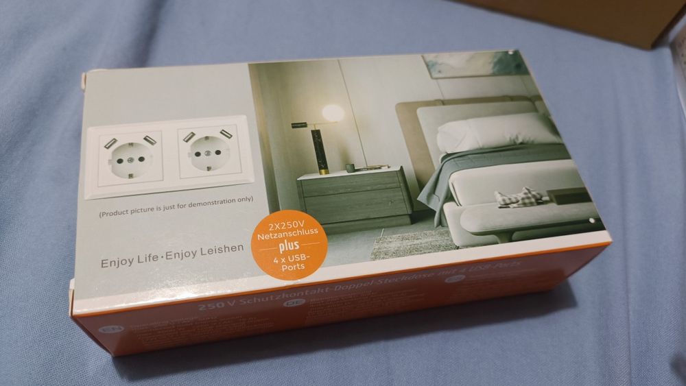 Tomada dupla com USB e USB-C