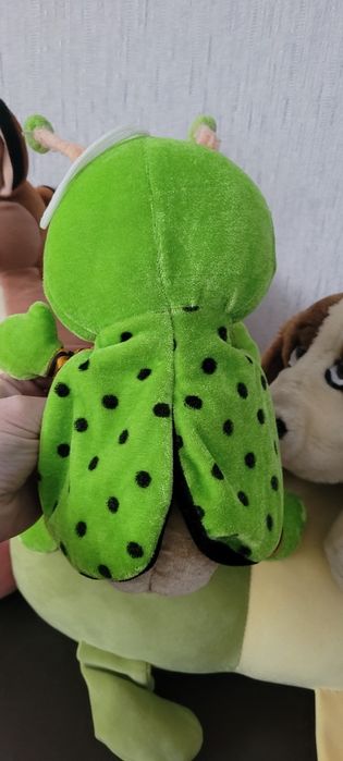 Іграшки м'ягкі різні