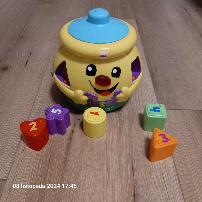 Fisher Price garnuszek garnek na klocuszek