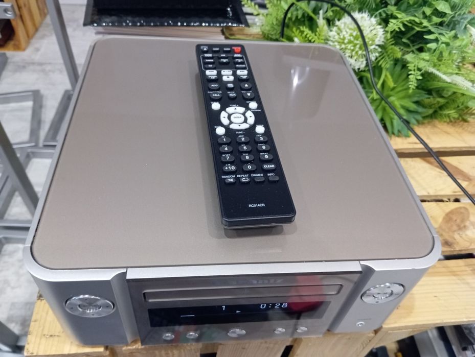 Odtwarzacz sieciowy Marantz M-CR612 + pilot uniwersalny