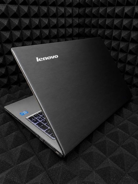 Ноутбук Lenovo Z500 15.6” / Core i7-3612QM / 8GB RAM / SSD 240GB / GeForce GT 740M 2GB / Windows 11