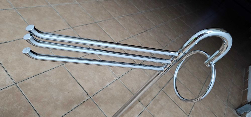 Toalheiro de chão