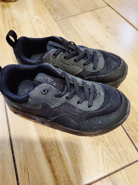 dziecięce buty sportowe Nike Air Max.