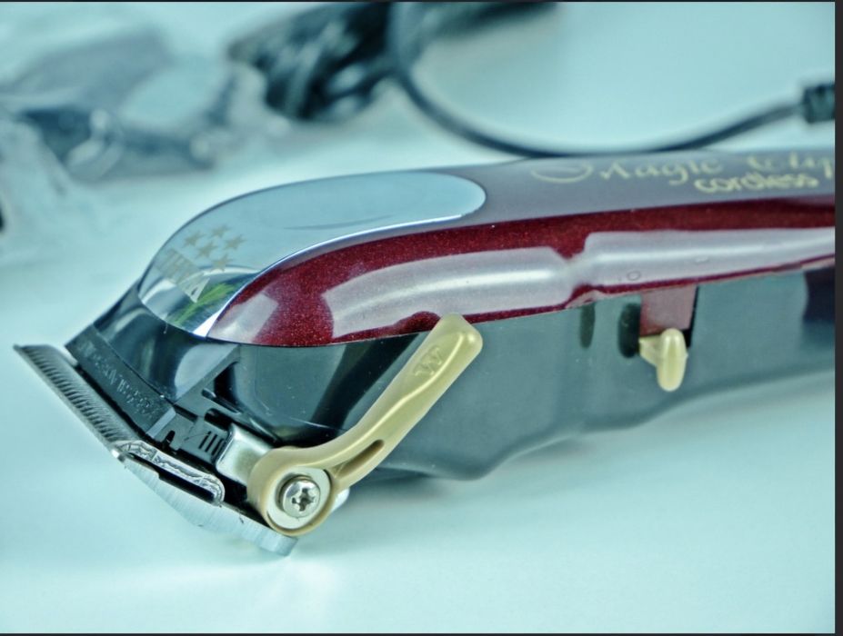 Професійна машинка для стрижки WAHL MAGIC CLIP CORDLESS
