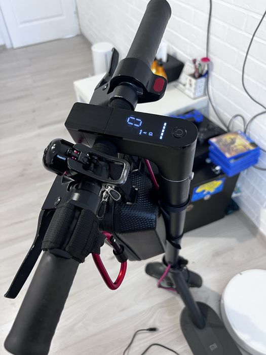 Електросамокат Xiaomi Mi Electric Scooter Pro 2 Black.