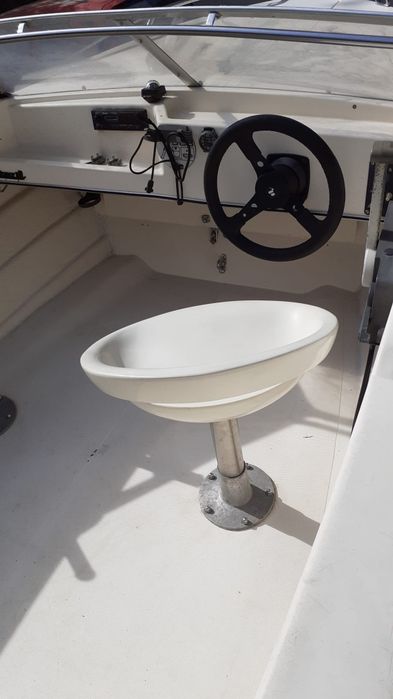 Barco de recreio com atrelado - oportunidade
