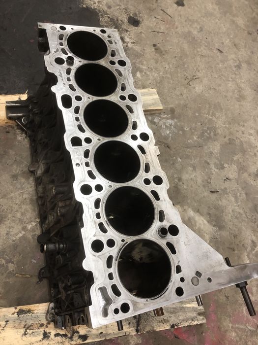 Блок колінвал bmw m57n2 розборка шатун маслонасос е70 90 60 83 головка