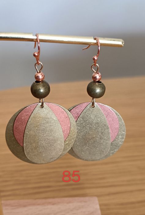 Brincos novos diversos