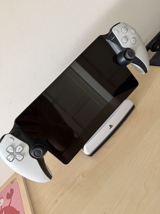 Playstation portal + stacja ładująca