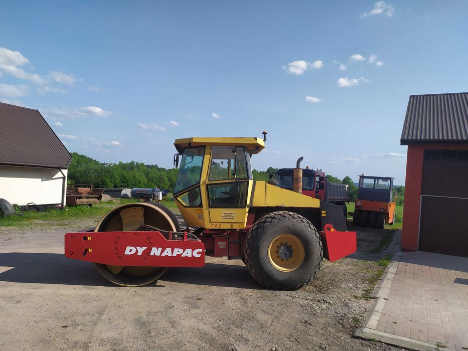 Wynajem walca spycharka gładki kołek guma guma ogumiony okołkowany