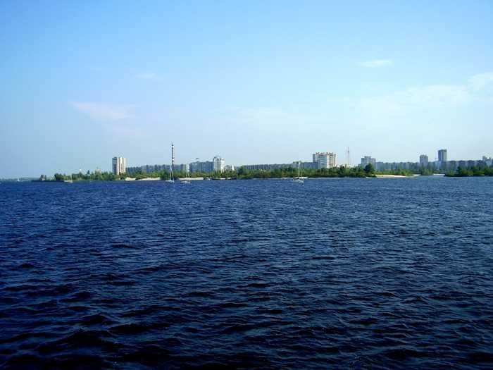 Здам видову 2-на квартиру на Митниці