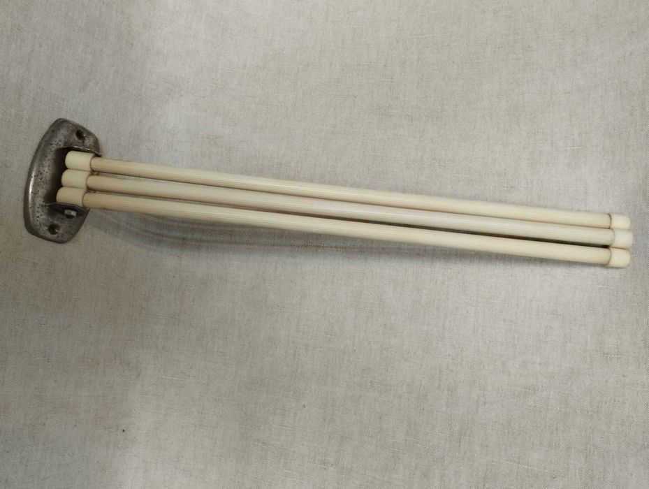 stary wieszak na ręczniki Prl