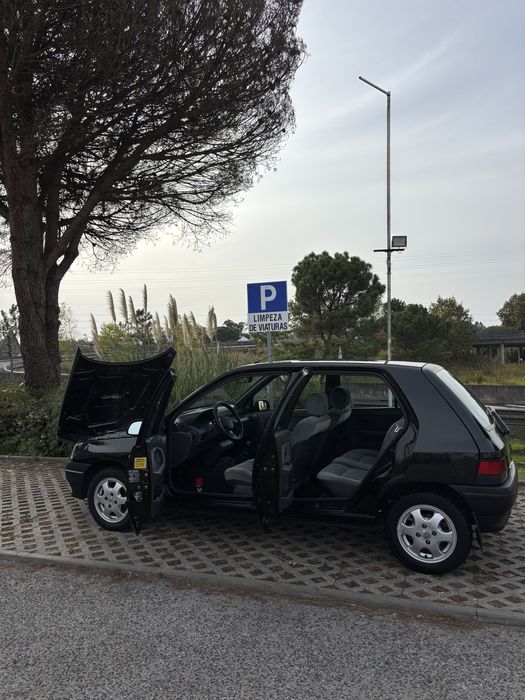 Renault clio 1992